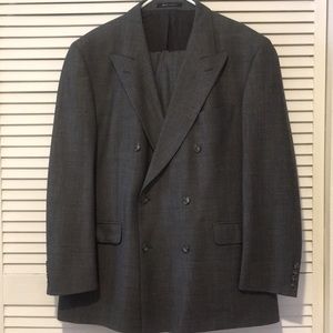 Men’s gray twill suit